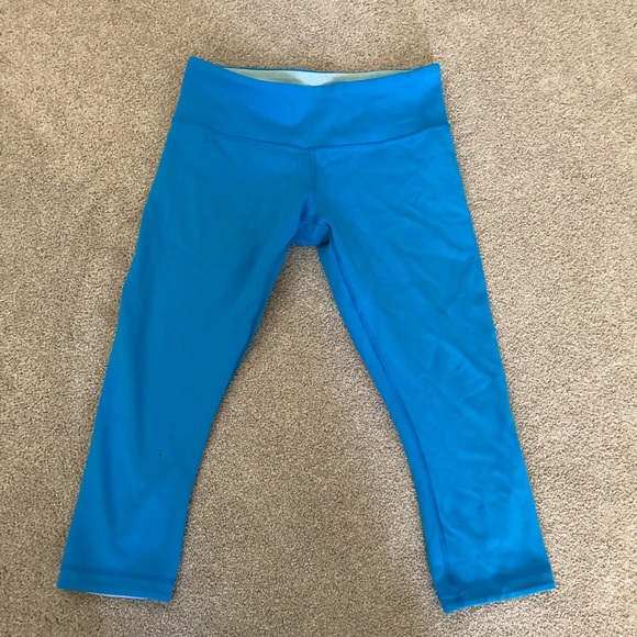 lululemon athletica Pants - Lululemon Crop Leggings